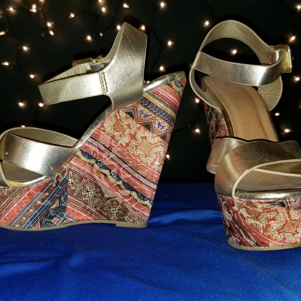 Multi color wedges
